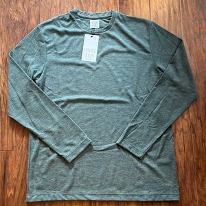*NWT* Men’s Level Ten long sleeve tee